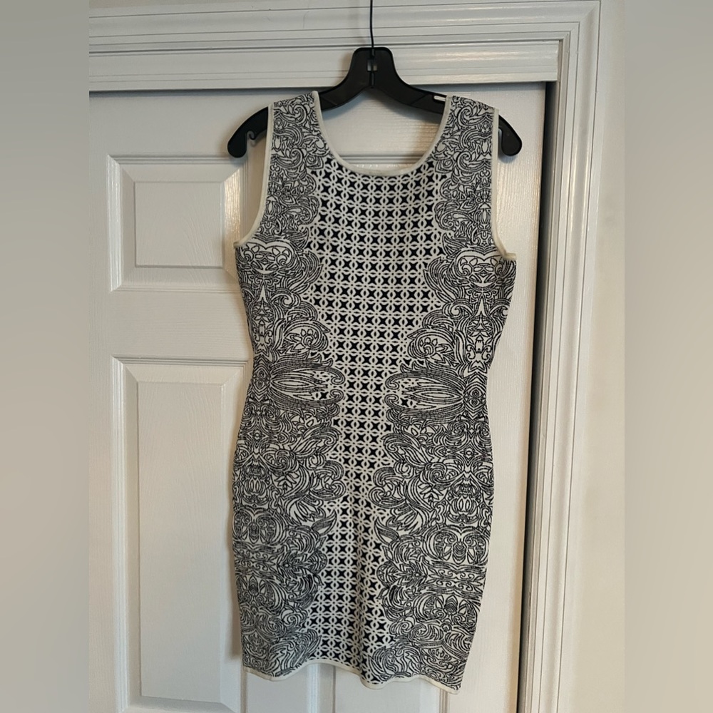BCBG MaxAzria bandage mini dress, ivory/ black, Size M